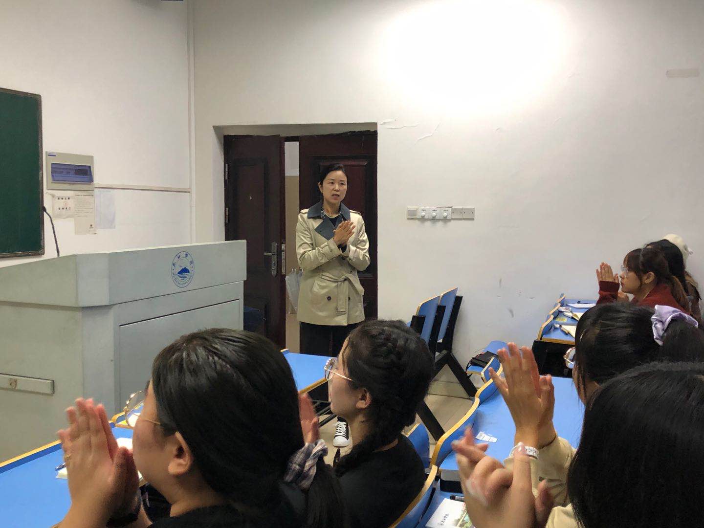 说明: C:\Users\ADMINI~1\AppData\Local\Temp\WeChat Files\01bfa26f9980d630dfb9ecbaa5e8e7f.jpg